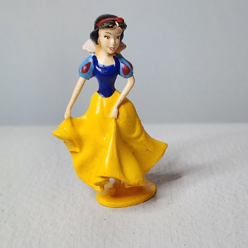 Disney Micro Miniature Snow White